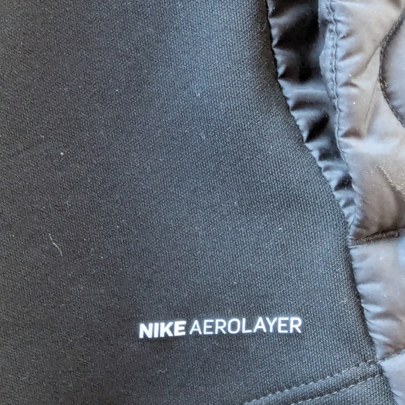 Nike Aerolayer Running Gilet Vest Women’s Sz S Black Quilted Thin Puffer Pockets - Picture 12 of 15